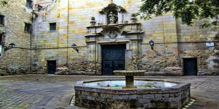 Barcelona: Private Gothic Quarter Tour With Flamenco Show Private Tour Of Barcelonas Gothic Quarter