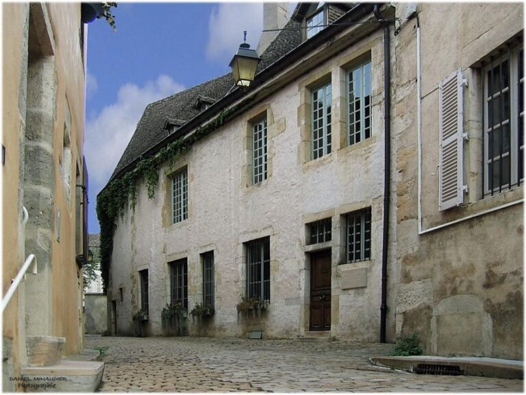 Beaune Private Walking Tour Historical Center Of Beaune