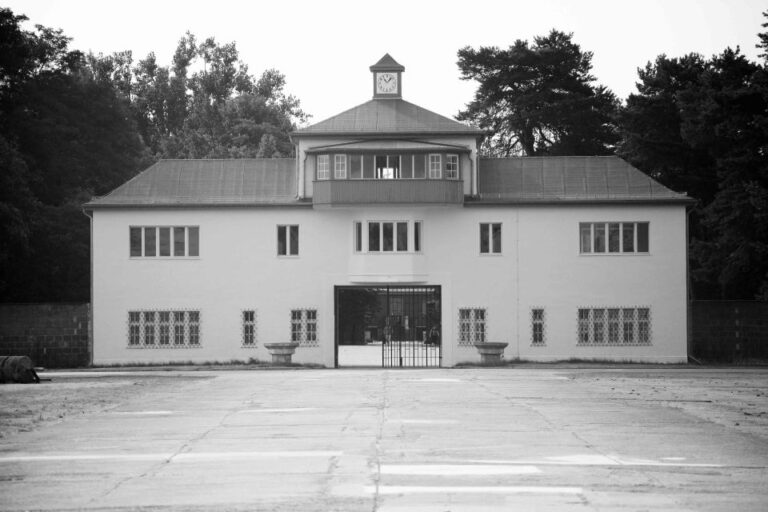 Berlin: Sachsenhausen Memorial Day Small Group Tour Tour Highlights