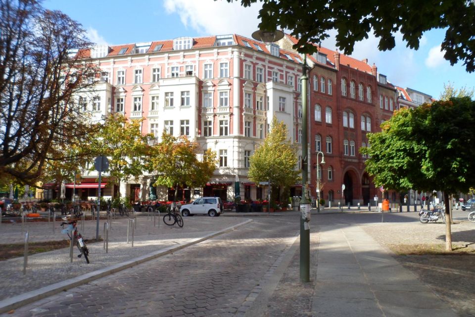 Berlin: Walking Tour of Prenzlauer Berg - Exploring Prenzlauer Berg