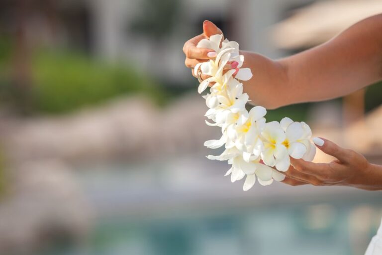 Big Island: Kona Airport Traditional Lei Greeting Activity Overview