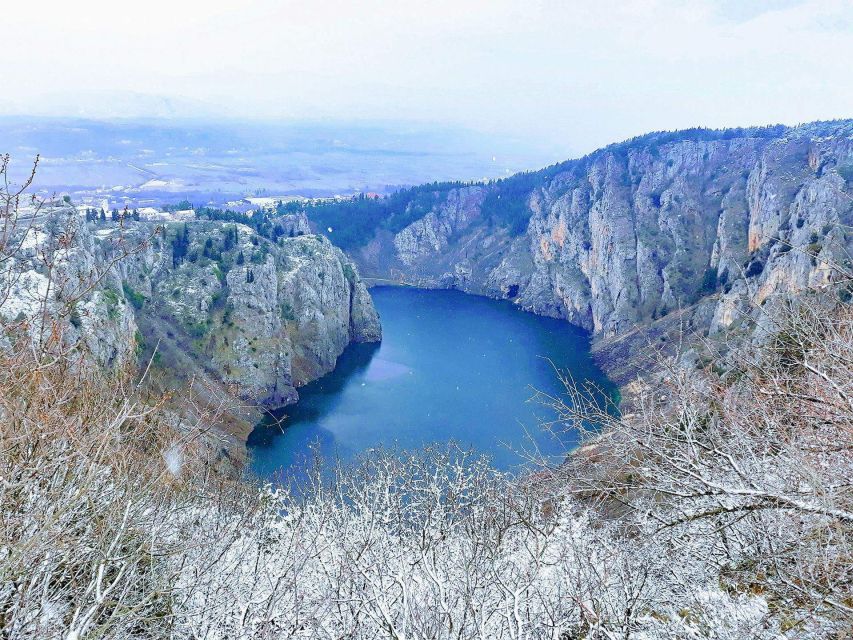 Blue and Red Lake and Wine Tasting - Tour Overview