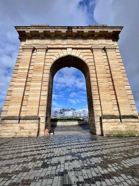 Bordeaux: The Digital Audio Guide Discover Bordeauxs Captivating Narrative