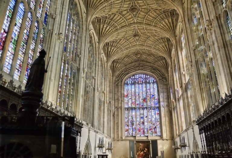 Cambridge: Alumni Led Walking & Punting Tour W/kings College Tour Overview