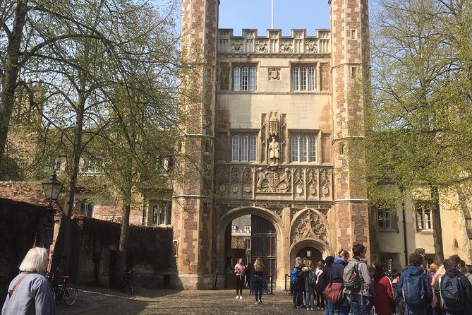 Cambridge's Colleges and Classic Sights: A Self-Guided Audio Tour - Meeting Point and Tour Duration