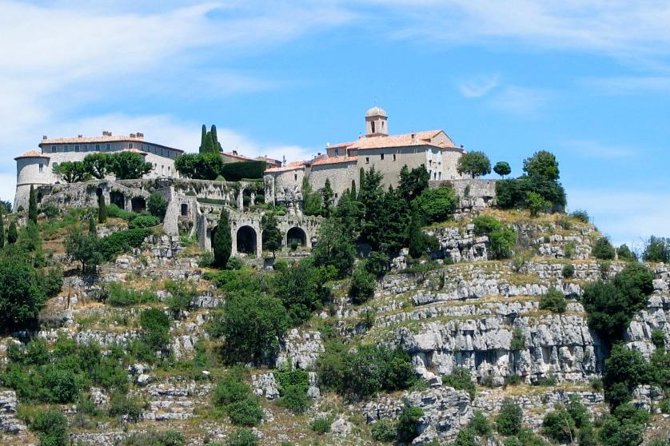 Cannes, Grasse, Gourdon, & Saint Paul De Vence /day Trip Discovering Grasses Perfumery