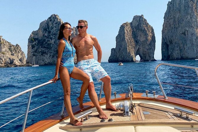 Capri: Discover The Beauties Of The Island Aboard A Luxury Boat! Overview Of The Experience