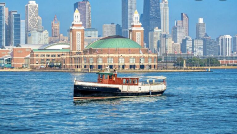 Chicago: Historic Architecture Chicago River Small Boat Tour Tour Overview And Pricing