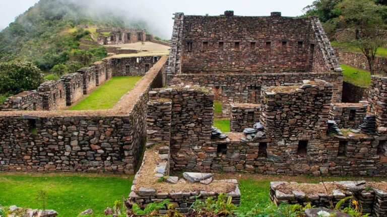 Choquequirao Private Service 4 Days / 3 Nights Activity Details