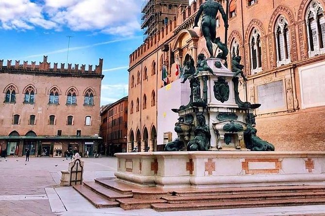 Classic Walking Tour Bologna Tour Details