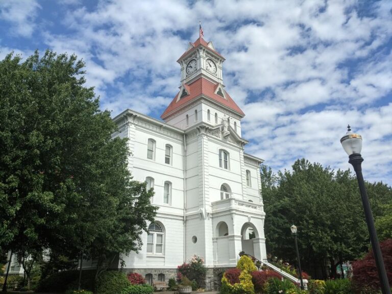 Corvallis: Scavenger Hunt Walking Tour Tour Overview