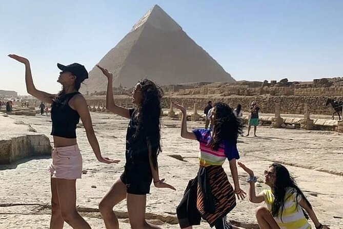 Daytour To Giza Great Pyramids, Sphinx , Egyptian Museum , Bazaar Giza Pyramids And Sphinx