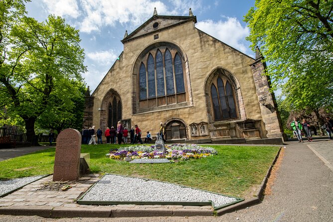 Edinburgh Old Town: Historical Guided Walking Tour In English Tour Overview