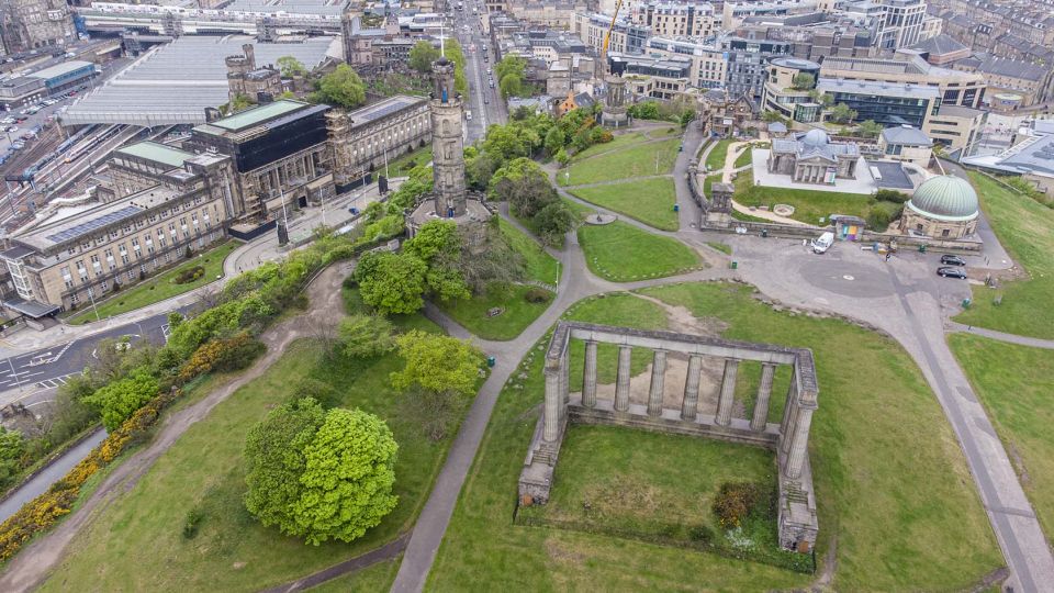 Edinburgh: Old Town Historical Tour - Walking Through Edinburghs History