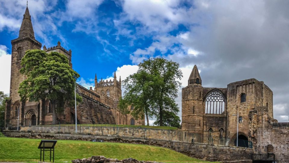 Edinburgh: St Andrews Walk, Dunfermline Abbey and Fife Coast - Tour Overview