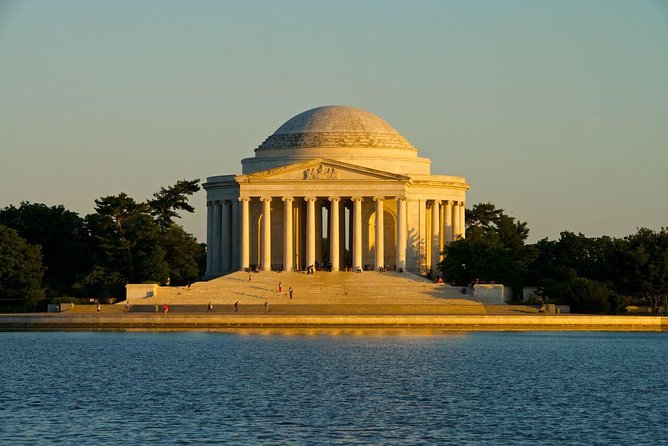 Experience Washington DCs Monuments by Moonlight on a Trolley - Tour Highlights