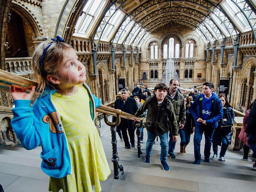 Exploring Londons Natural Marvels: Museum Adventure - Captivating Exhibits and Architectural Wonders