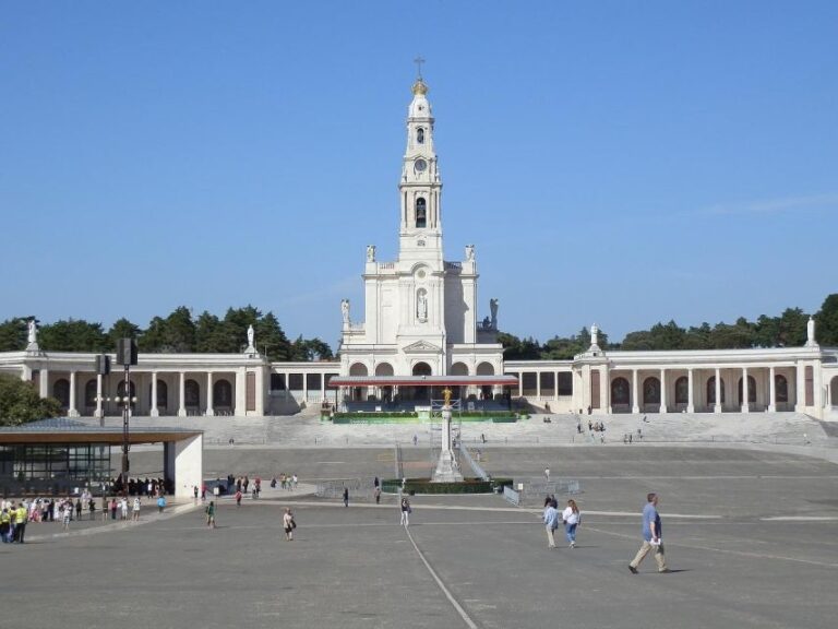 Fátima, Óbidos And Nazaré: Private Day Tour From Lisbon Tour Details