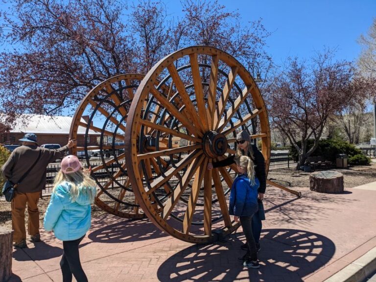 Flagstaff: Self Guided Scavenger Hunt Walking Tour Tour Overview