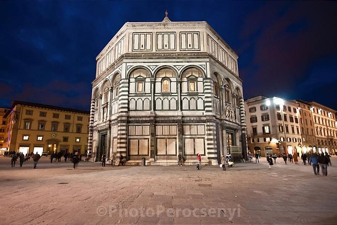 Florence by Night Photo Walking Tour With a Professional Photographer - Tour Overview