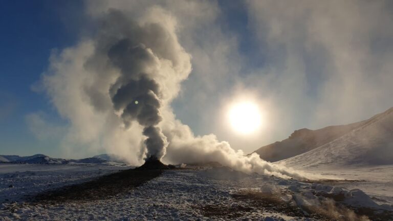 From Akureyri: Hverir And Lake Myvatn Geothermal Baths Tour Tour Overview