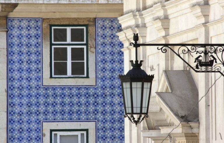 From Algarve: Lisbon City Tour With Shopping Tour Overview