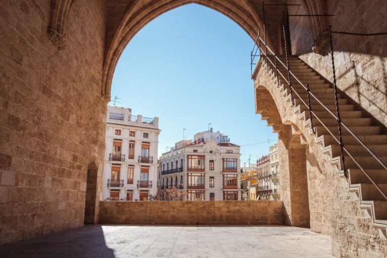 From Alicante: Valencia Full Day Guided Tour Tour Details