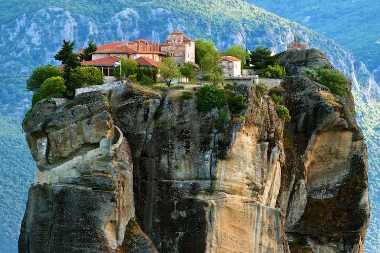 From Athens: Private Day Trip To Meteora Tour Overview