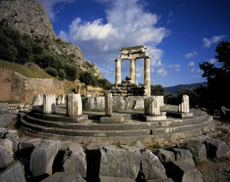 From Athens: Private Delphi And Thermopylae Guided Day Trip Tour Overview And Pricing