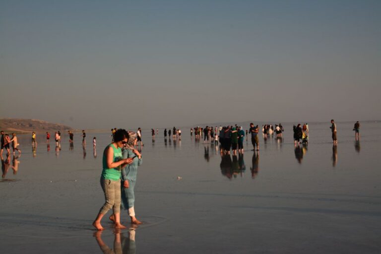 From Göreme: Salt Lake Tour At Sunset Exploring Turkeys Second Largest Salt Lake