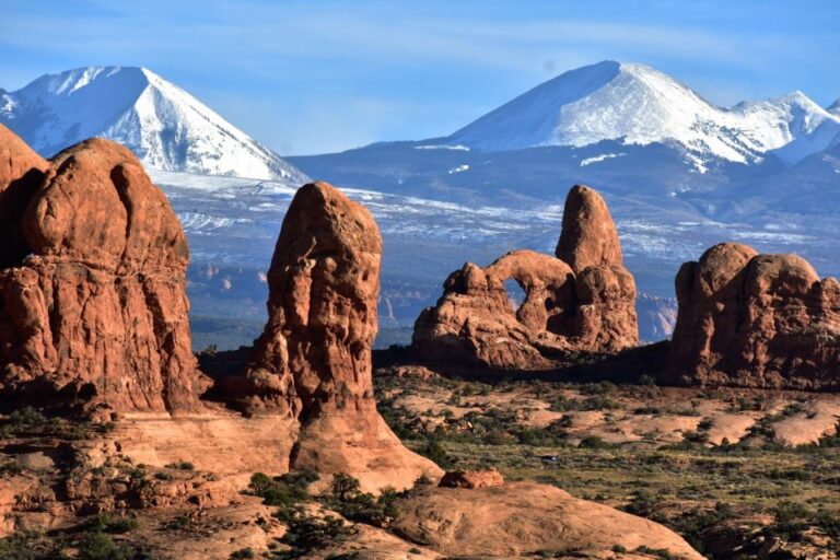 From Moab: Arches National Park 4x4 Drive And Hiking Tour Tour Details