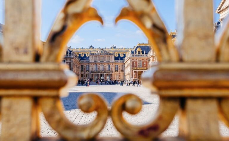 From Paris: Roundtrip Shuttle To Versailles Roundtrip Shuttle Details