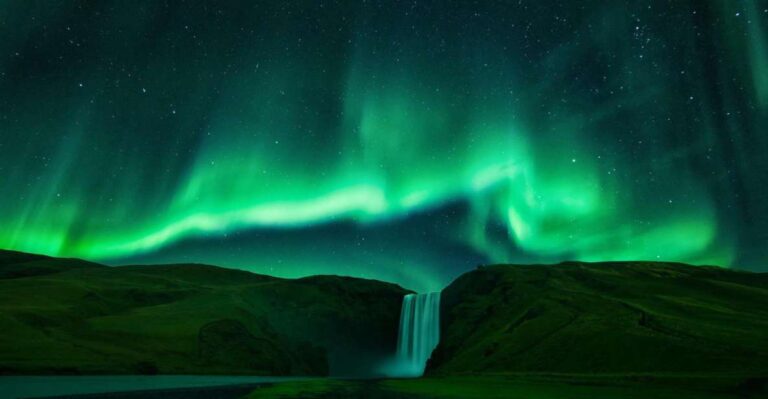 From Reykjavik: Northern Lights & Stargazing Bus Tour Tour Details