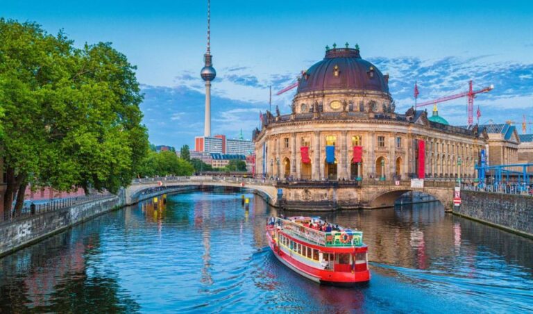 Full Day Private Trip From Prague To Berlin Iconic Landmarks Of Berlin