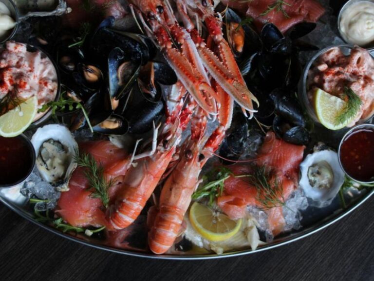 Glasgow: Luxury Seafood Platter At Scottish Restaurant Activity Details