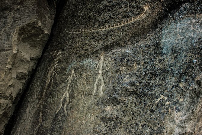 Gobustan, Mud Volcanoes, Fire Temple, Fire Mountain GROUP TOUR - UNESCO World Heritage Site