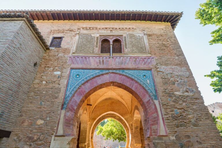 Granada: Alhambra Ticket And Guided Tour With Nasrid Palaces Overview Of The Tour