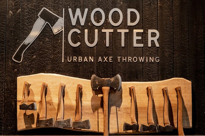 Guided Axe Throwing Experience In Frankfurt Altstadt Overview Of The Experience