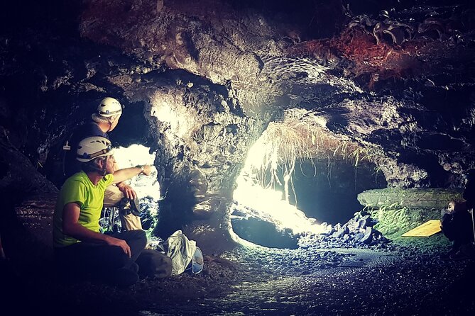 Guided Tour of the 2004 Lava Tunnels - Meeting and Pickup Location