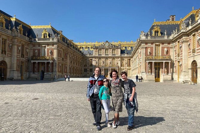 Half Private Tour of Palace of Versailles With Train Tickets - Tour Features