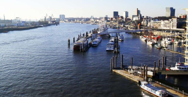 Hamburg: 2.5 Hour Private Historical Walking Tour Overview Of Hamburgs History