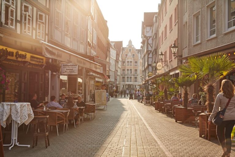 Hannover: Guided Old Town Walking Tour Tour Overview