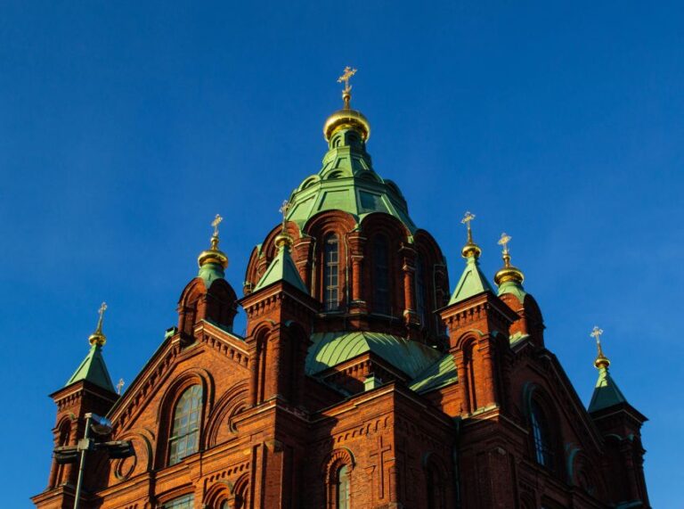 Helsinki: Tour With Private Guide Explore The Charming City