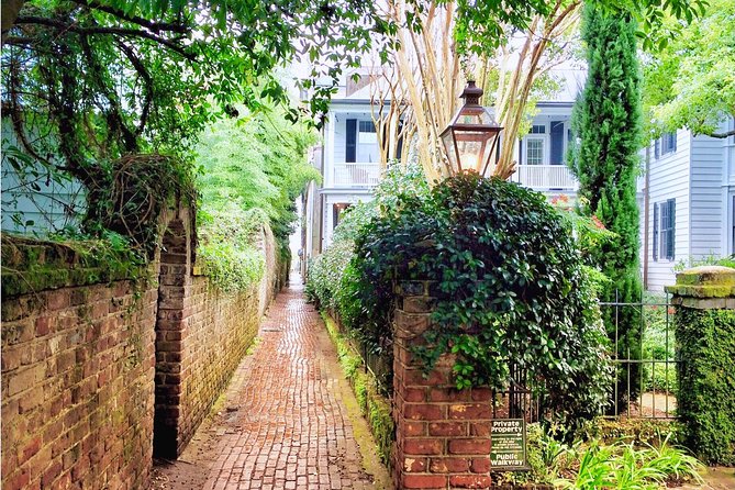 Hidden Alleyways and Historic Sites Small-Group Walking Tour - Tour Overview and Highlights