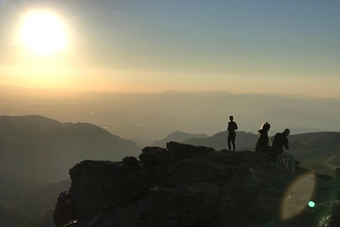 High Sierra Nevada Five Hours Hiking Experience - Tour Overview