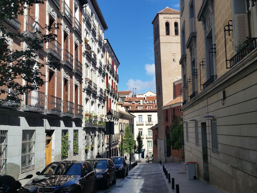 Highlights of Madrid: Walking Tour With Private Guide - Overview of the Tour