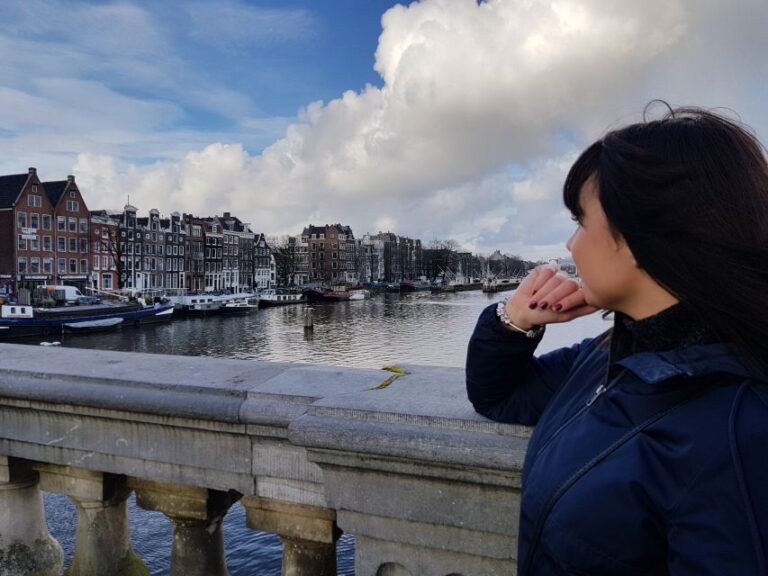 Historic Amsterdam Walking Tour: Royal Palace & Flea Markets Tour Experience