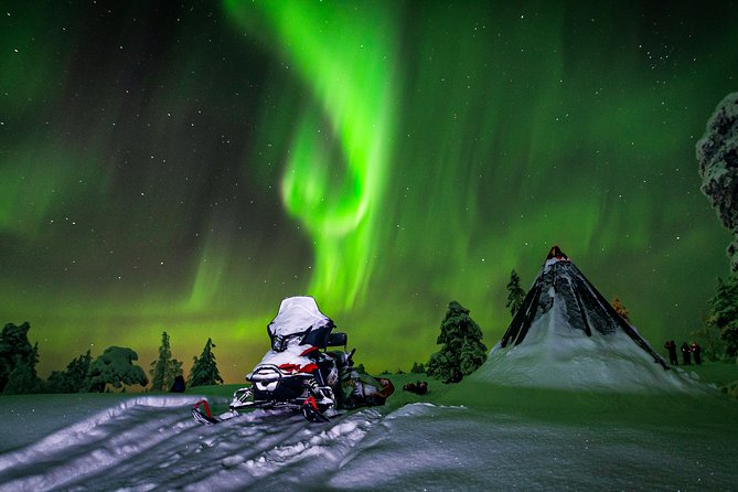 Hunting Northern Lights By Snowmobiles Description Of The Adventure