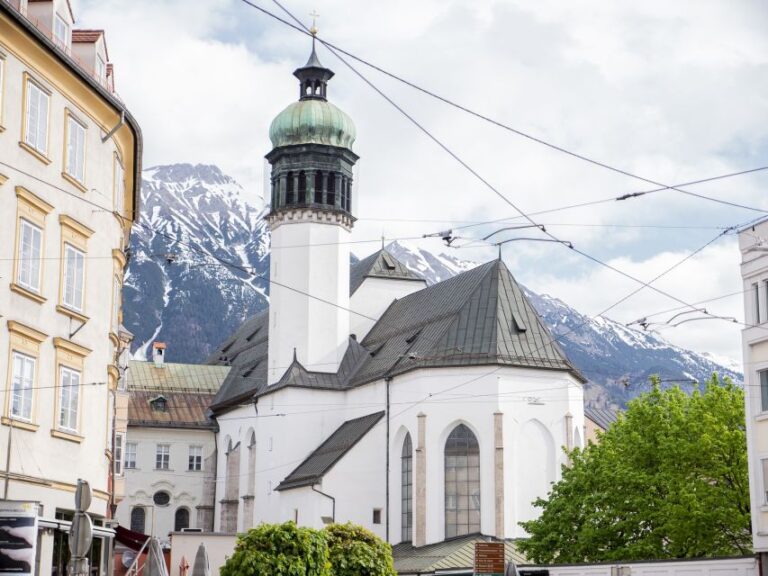 Innsbruck: Old Town Private Walking Tour Innsbruck City Tower