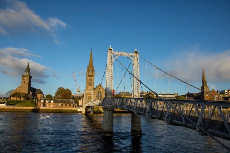 Inverness Whirl: Iconic Landmarks & Highland Highlights Tour Overview